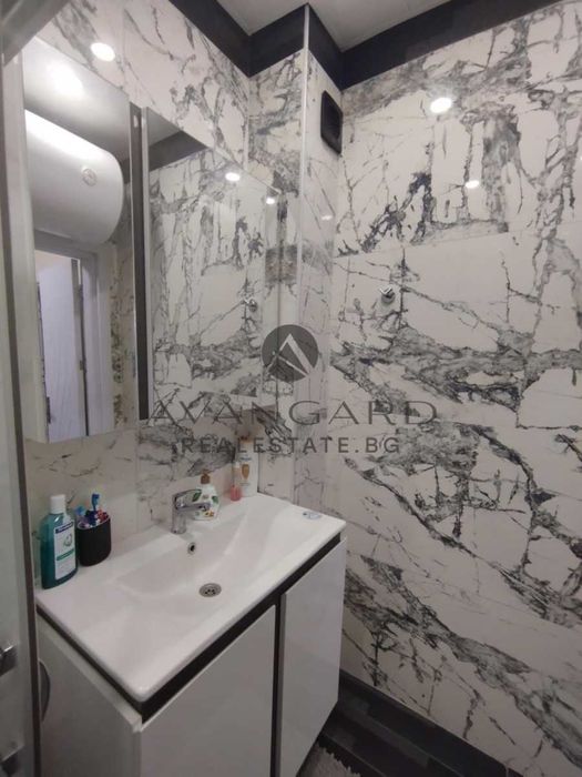 Продава се Двустаен апартамент в Пловдив, Тракия - 66 кв.м за 2628 €/кв.м - Снимка #9