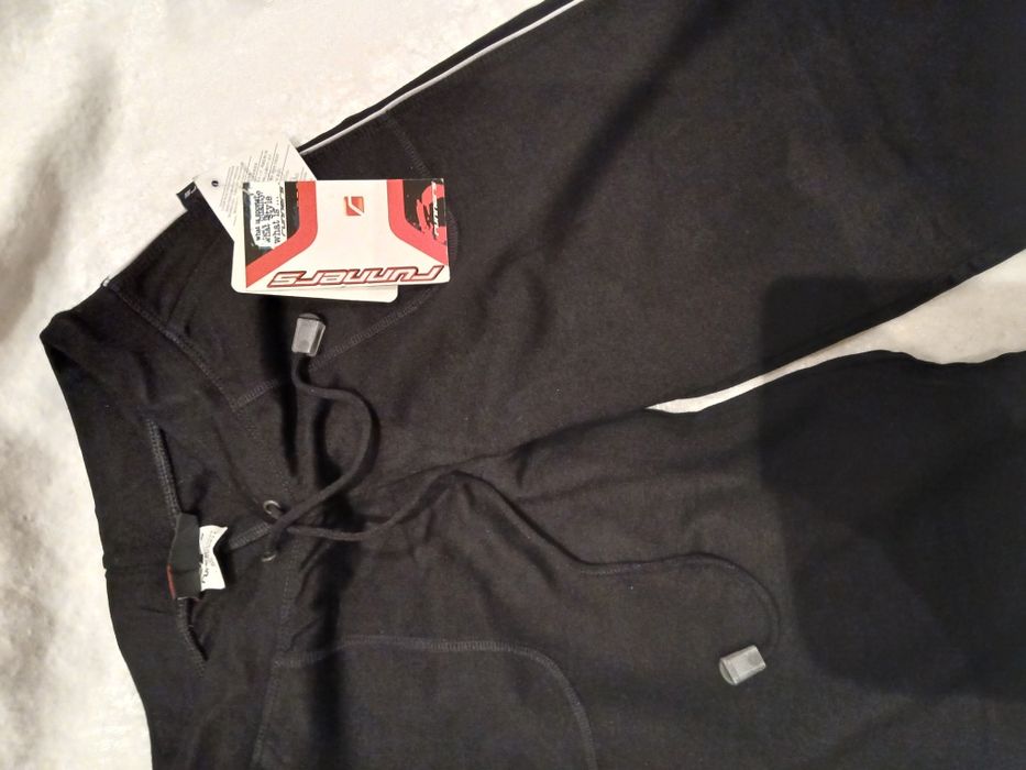 Детско долнище оригинално -ново