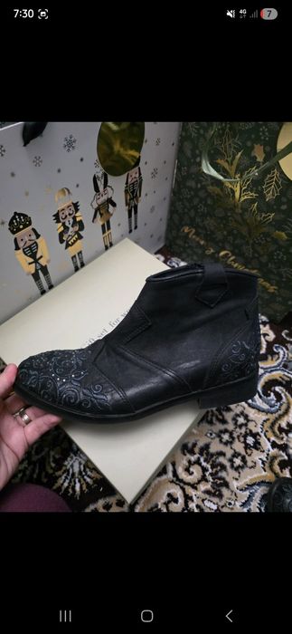 Pantofi piele naturala brodati