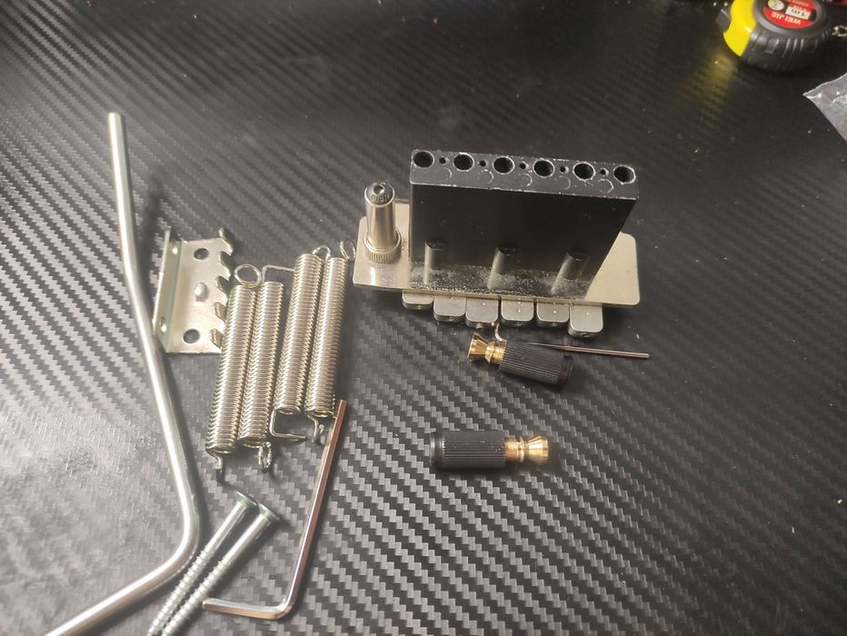 Гитпрное тремолло система  wilkinson