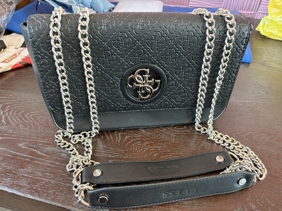 Данска чанта Guess