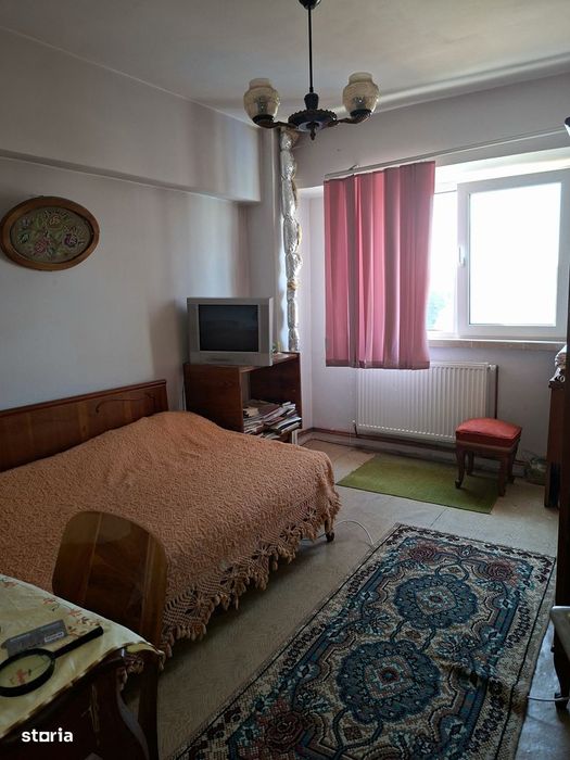 Apartament 4 camere Rovine