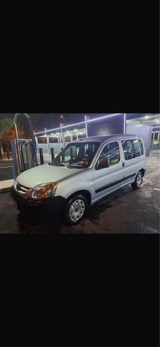 Vând Peugeot Partner