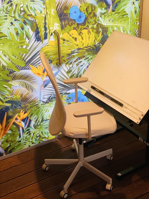 Masa pentru arhitectura+ scaun