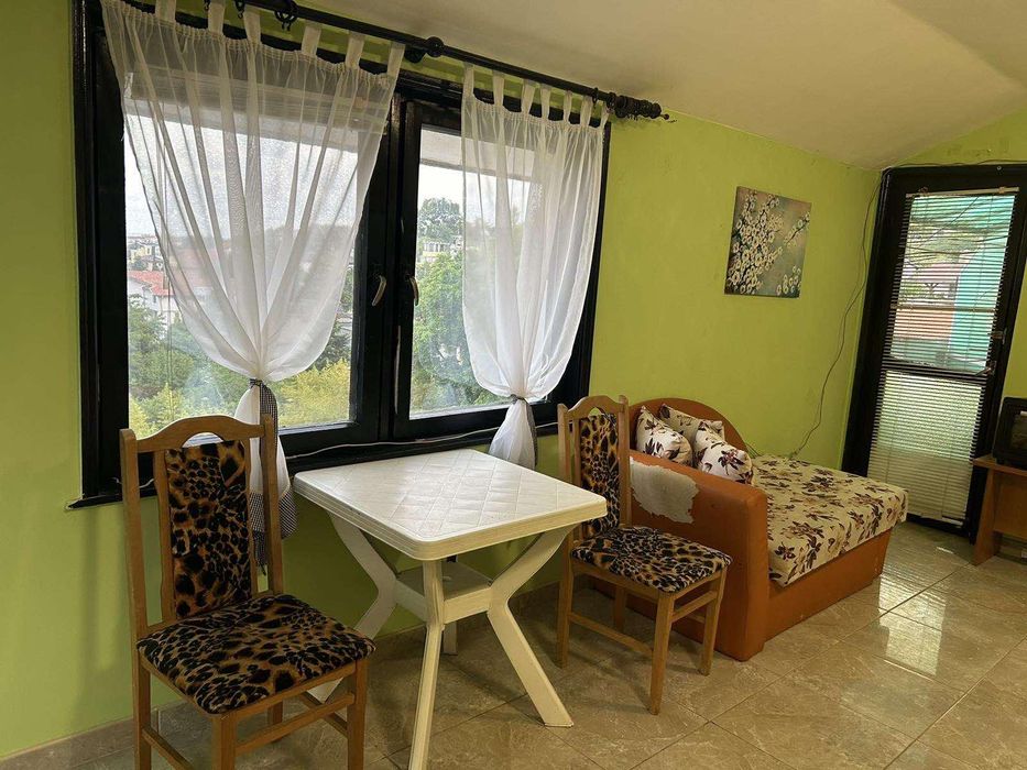 Едностаен апартамент, под наем, м-т Св.Св. Константин и Елена