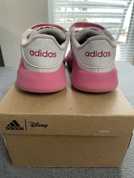 Adidas спортни обувки