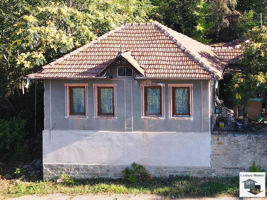 116196 Частично реновирана къща в с.Церова Кория, 15 км. от В. Търново