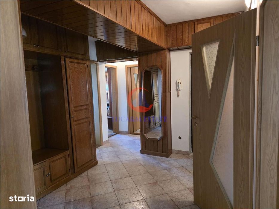 Apartament spatios 4 camere 97 mp – living 23 mp – Bd. Simion Barnutiu