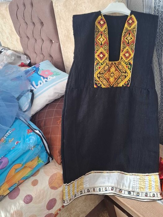 Автентична Тронска Носия