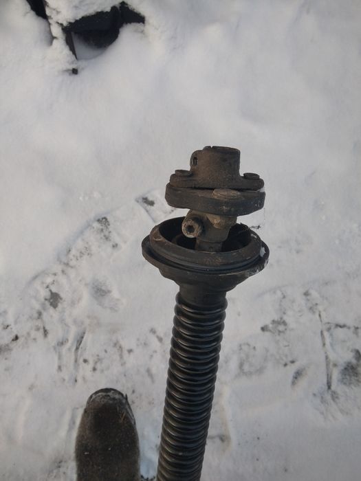 Руливая колонка мерс 190 продам