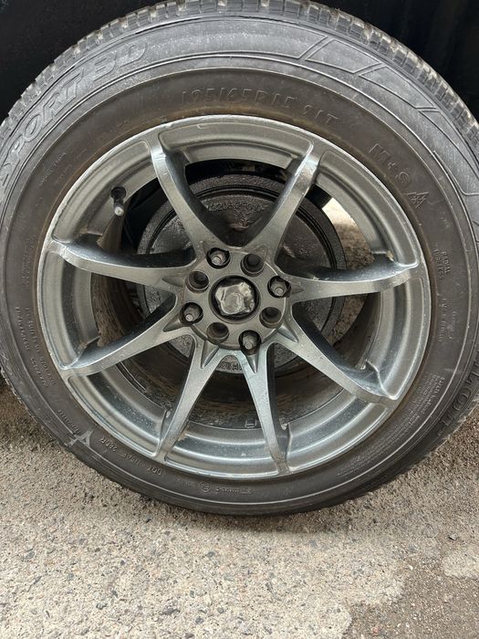 Продам диски с резиной 15-й радиус