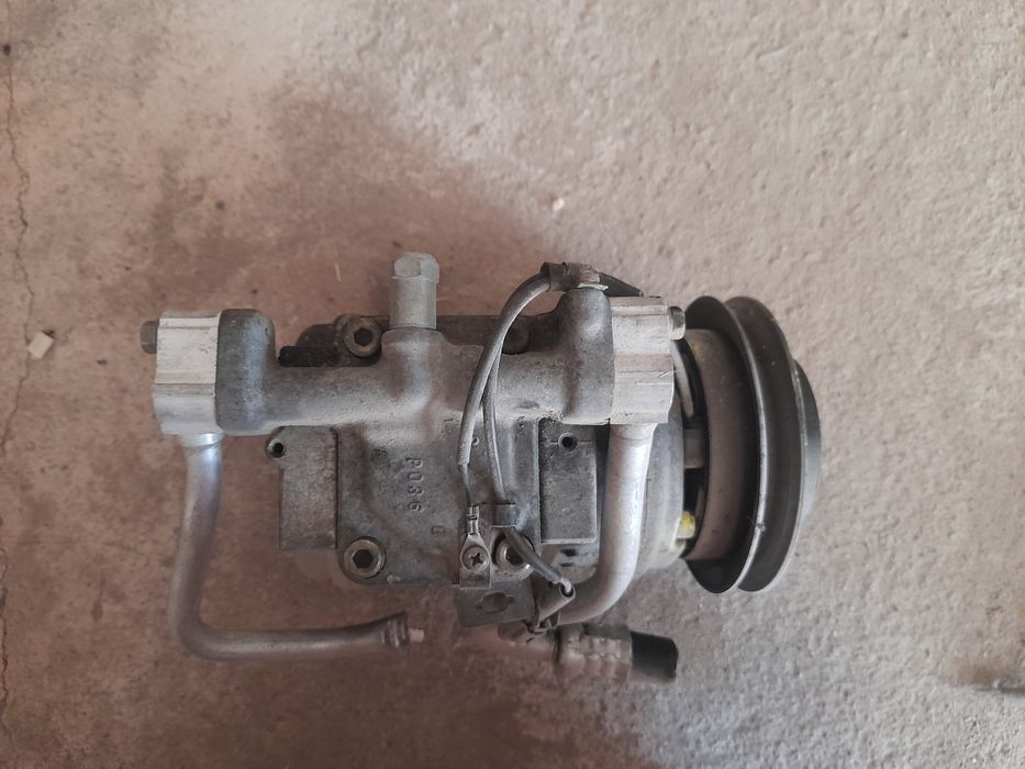 Компрессор кондиционера на 1KZ