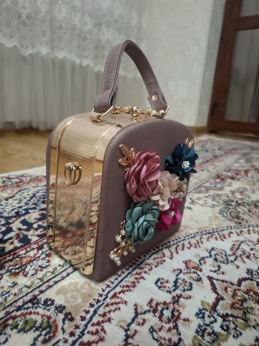 Ayollar uchun sumka