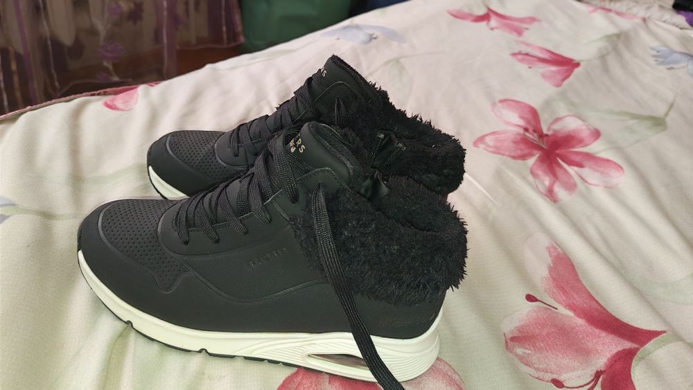 Детски обувки  Skechers 37 номер