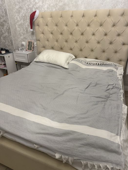 кровать двухметровая