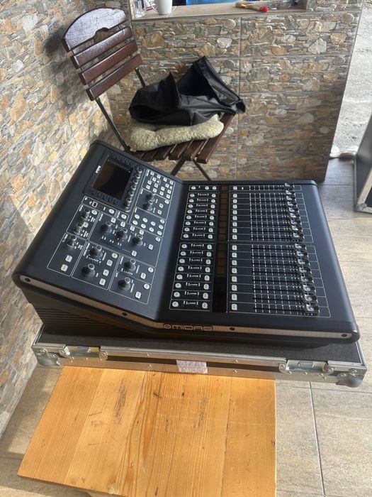 Vand mixer midas m32nu(dynacord,xa,fbt,montarbo,rcf,vl)