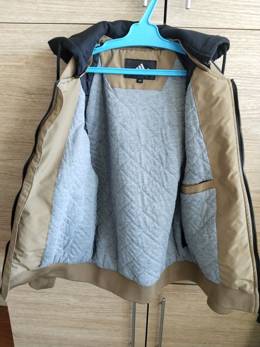 Продам куртку, весна. На 7-8 лет.