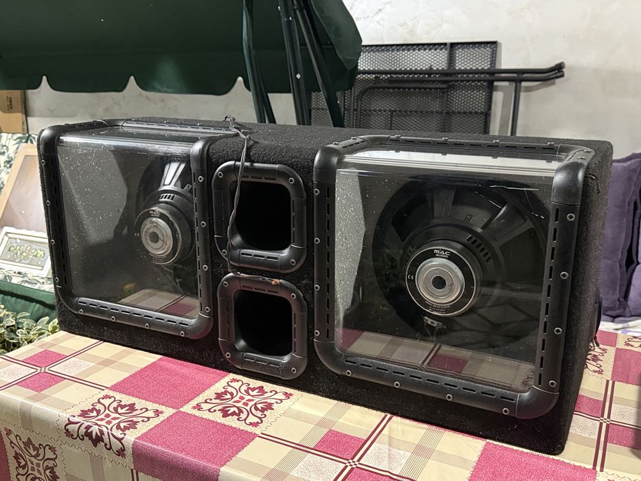 Subwoofer 980W RMS + Statie JBL 1000w