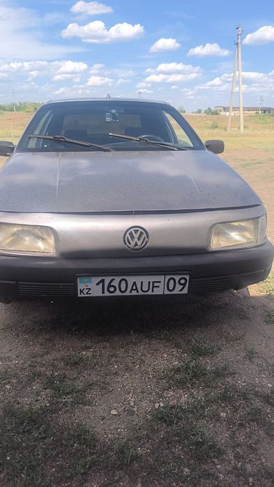 Volkswagen Passat, 1990