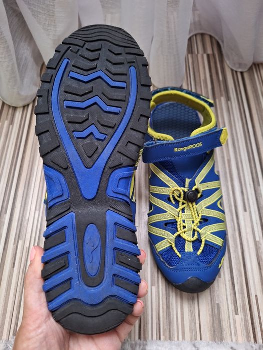 Sandale KangaRoos marime 40 ca noi.