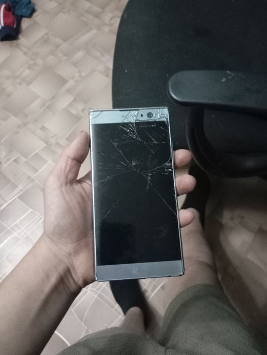 Продам телефон sony