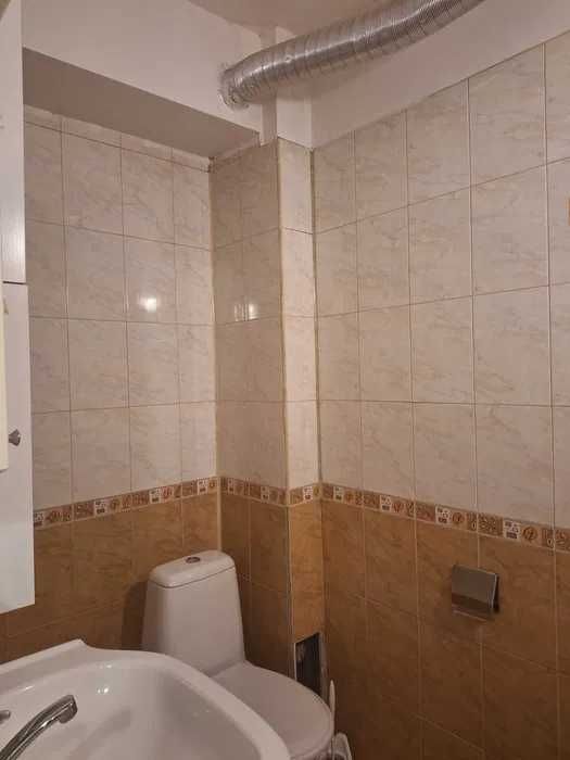 Отдавам под наем тристаен апартамент Колхозен пазар гр. Варна