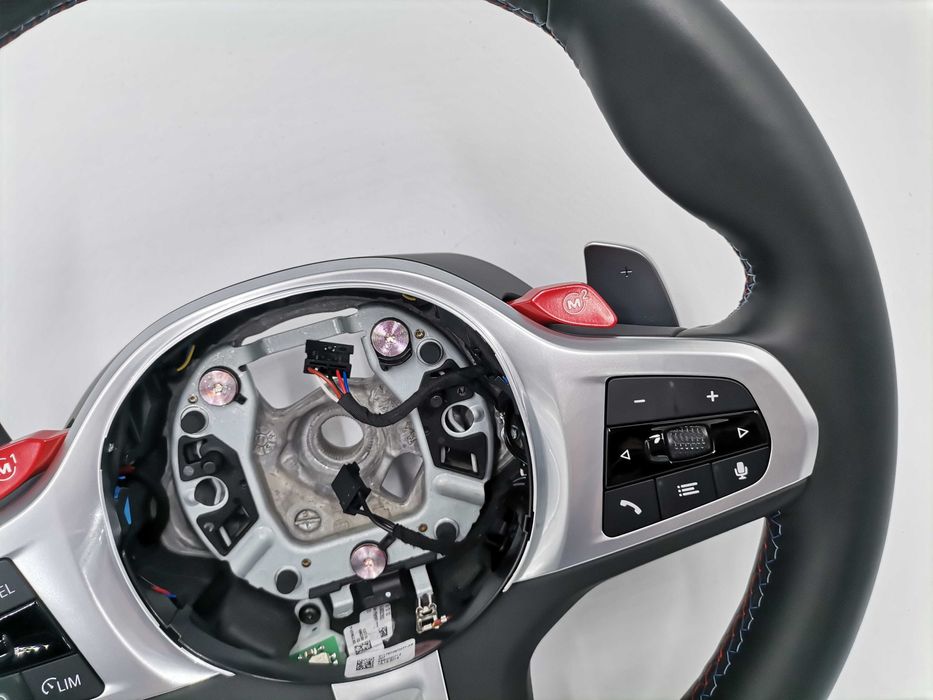 M Sport Черен Спортен Волан BMW X5M X6M M5 F90 M8 F91 F92 F93 F95 F96