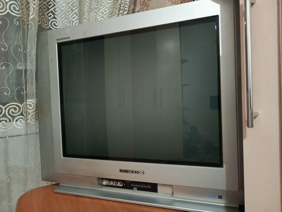 Телевизор продам