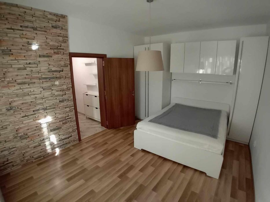 Дава се под наем Двустаен апартамент в Бургас, Център - 64 кв.м за 408 € - Снимка #2