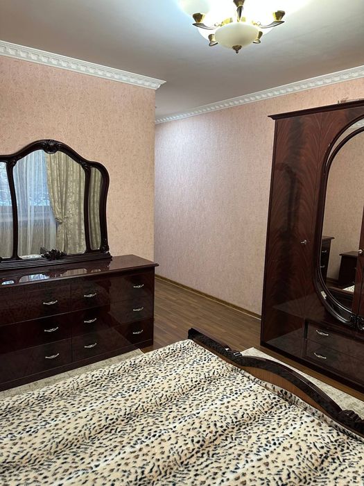 Юнусабадский район Ц-5 2/2/9 64кв.м