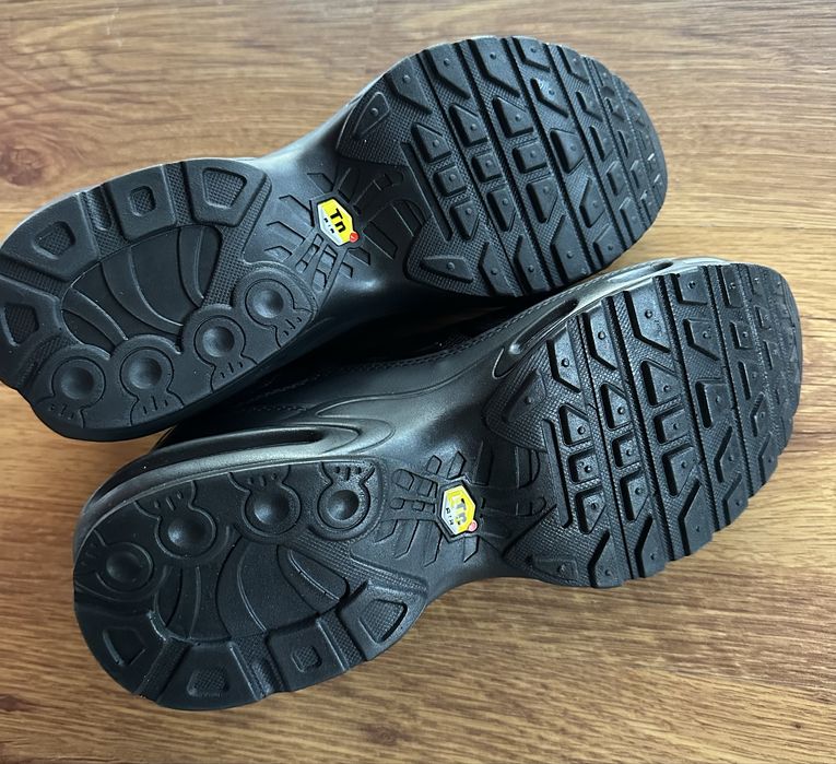 Мъжки,черни маратонки Nike TN