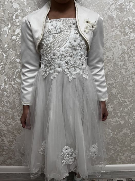 Көйлектер 7-8жасқа 1данасы 3000теңгеден