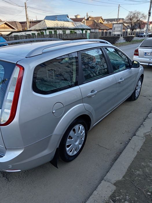FORD Focus 2010 — imagine 5
