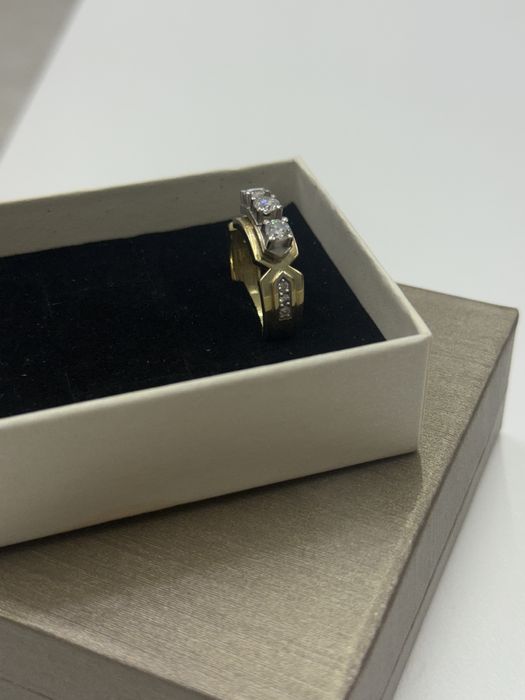 Золотое кольцо с бриллиантами