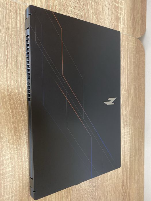 Acer Nitro V 15 RTX 5050+8гб 16+512