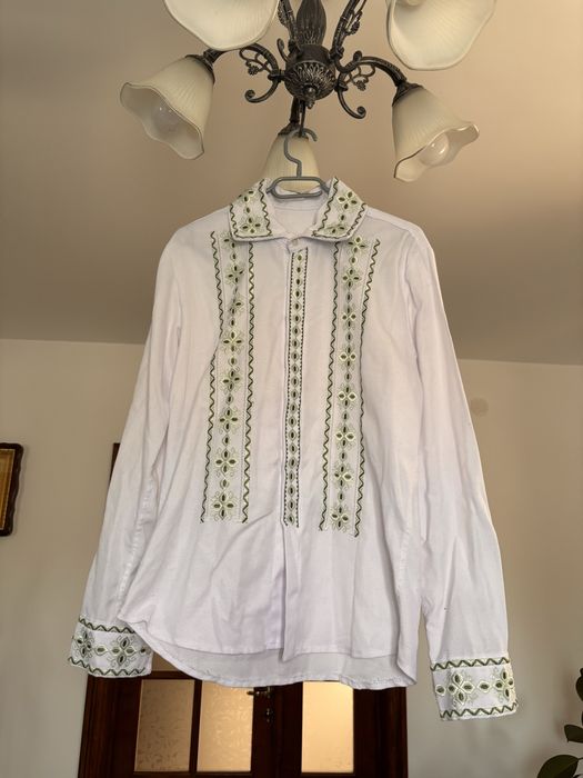Camasa traditionala