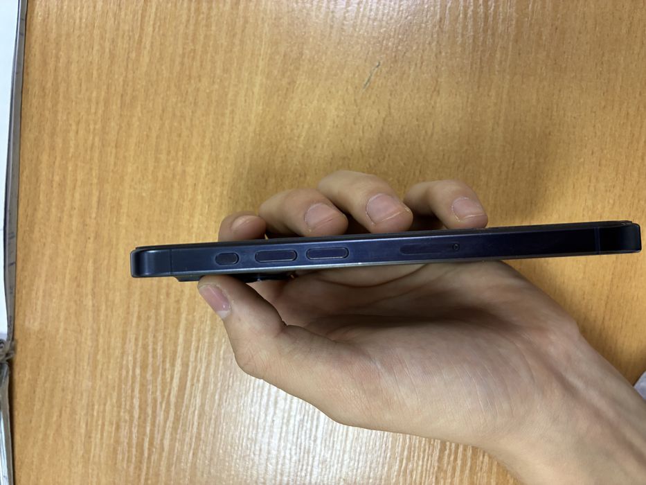 Айфон 15 про в идеальном состоянии