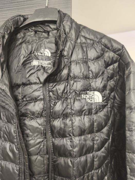 Vând geaca puf bărbați North Face