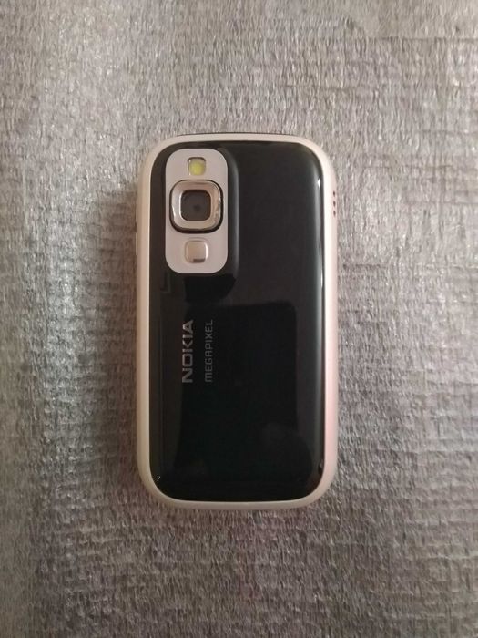 Продам Nokia 6111