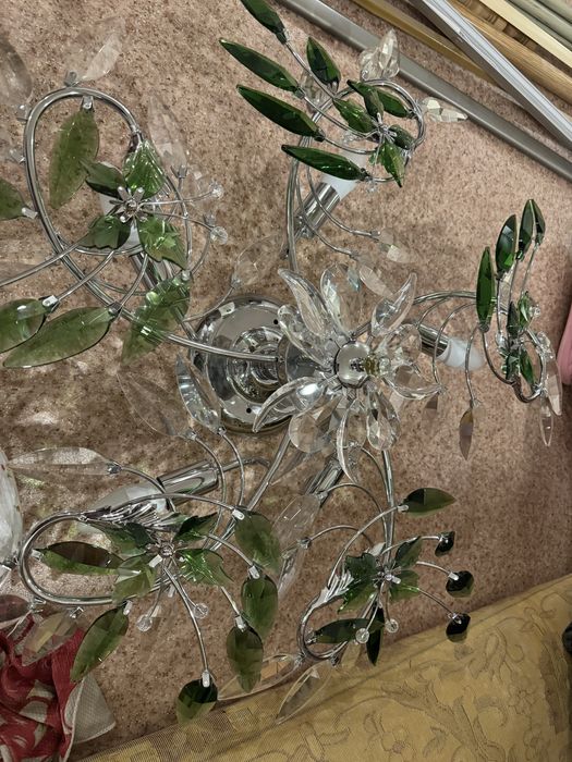 Продается люстра