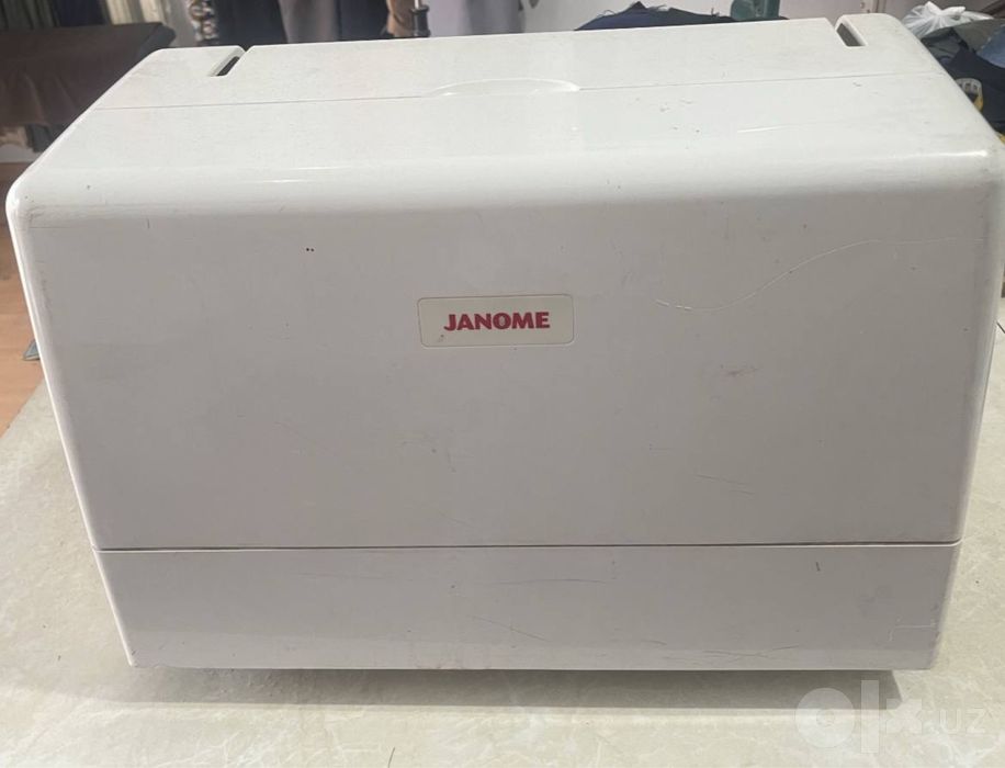 Janome Memory Craft 3500 vishivka mashinasi sotiladi