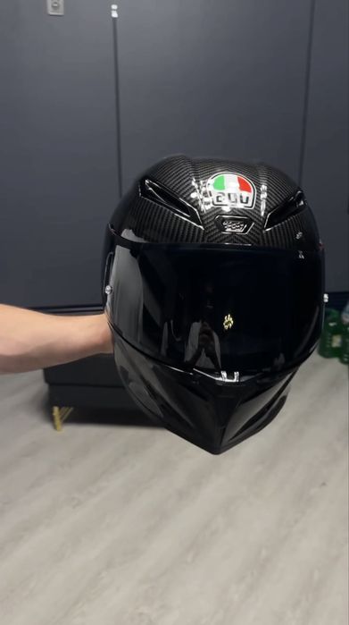AGV Carbon Style Shlem