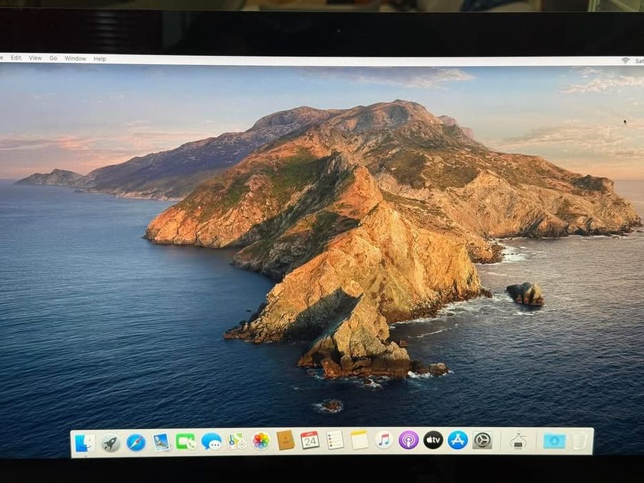 4 броя iMac 14.3 с 21,5" дисплеи