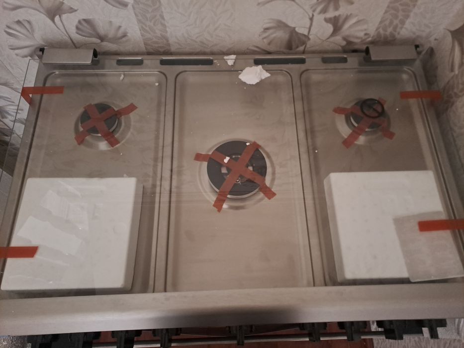 Продаётся газовая плита новая BOSH