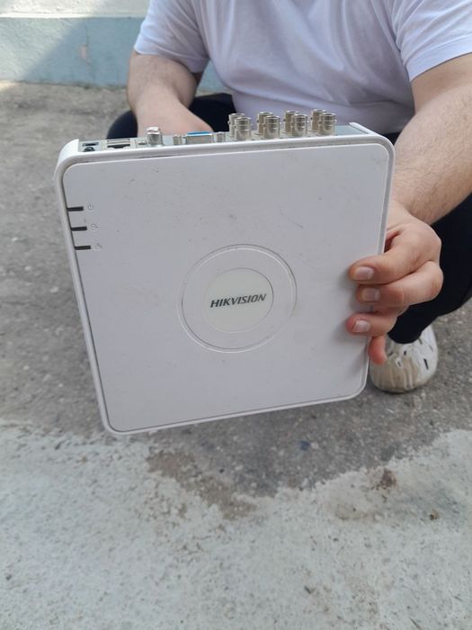 Kamera nablyudenya (kuzatuv kamerasi) model-HIKVISION 1 terra bayt