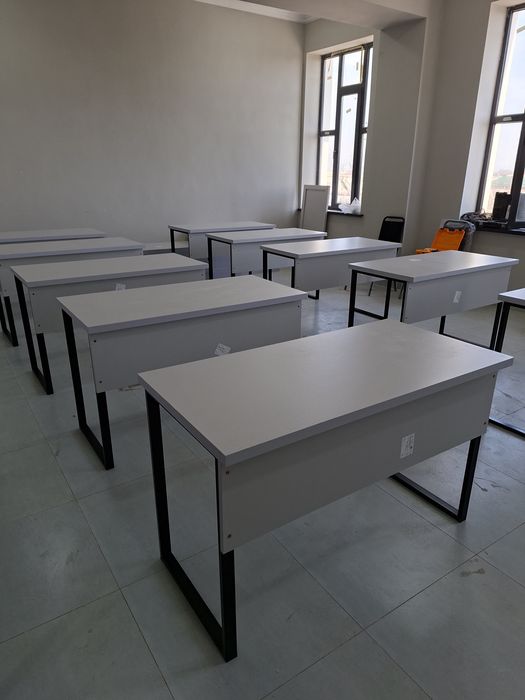 Стол на м/к из ЛДСП