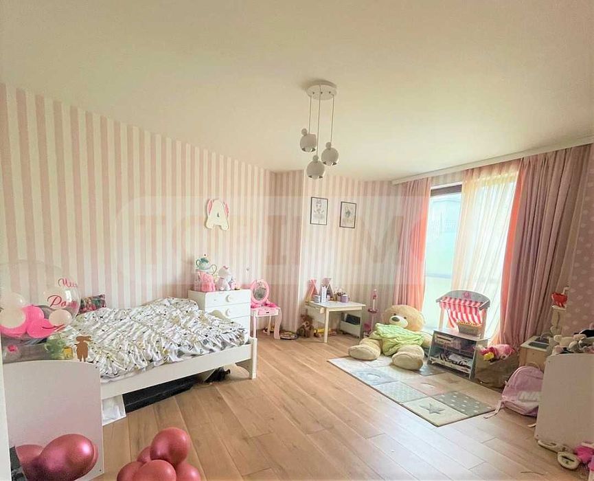 Продава се Тристаен апартамент в Варна, Бриз - 139 кв.м за 2375 €/кв.м - Снимка #8