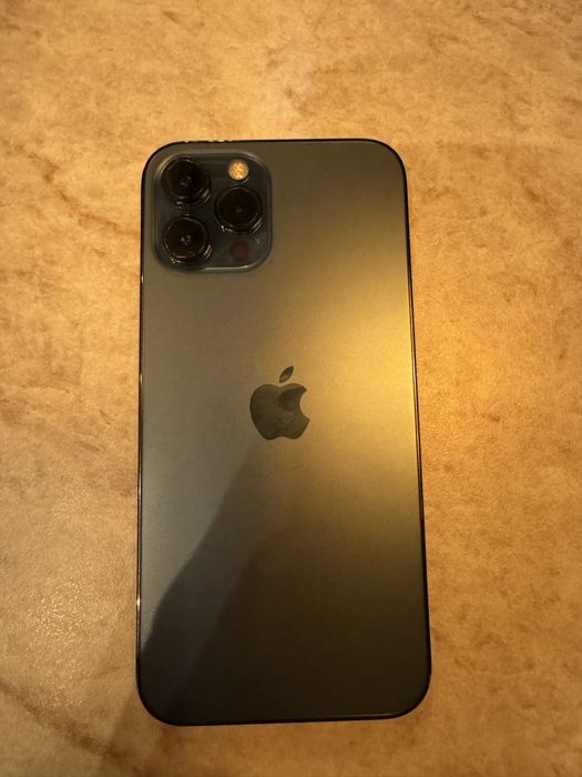 Продам Iphone 12 pro max 256 gb