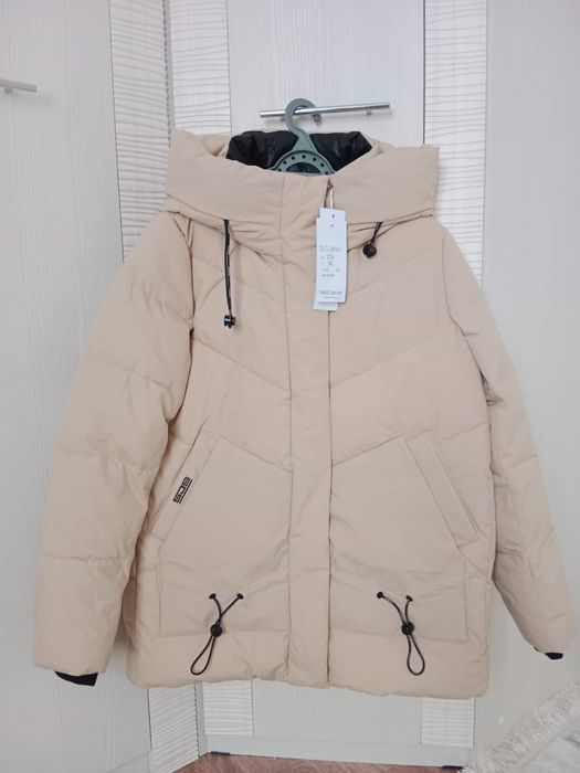 Куртка сатылады..