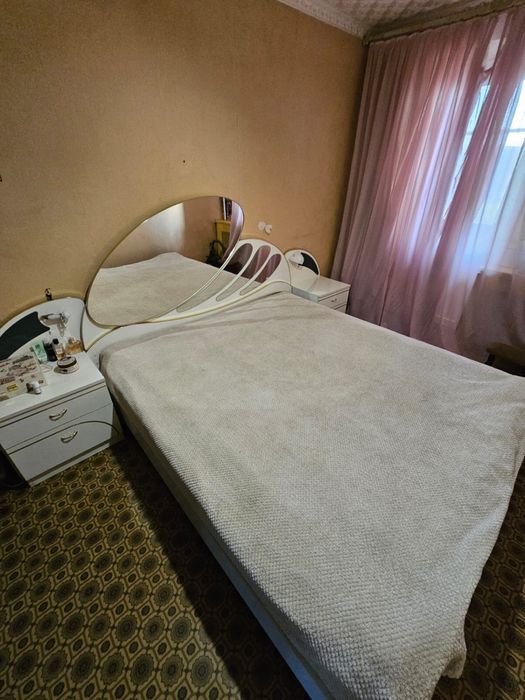 Двухспальная кровать